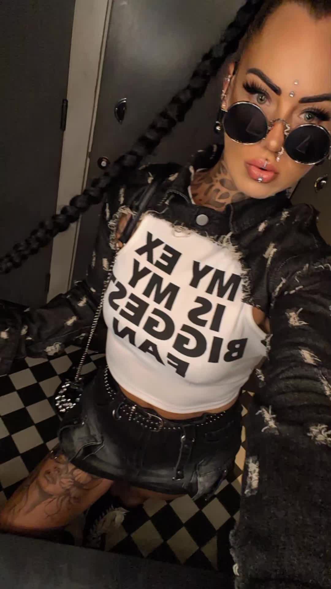 @𝕃𝕒𝕦𝕣𝕒 ℤ𝕒ℝ𝕒