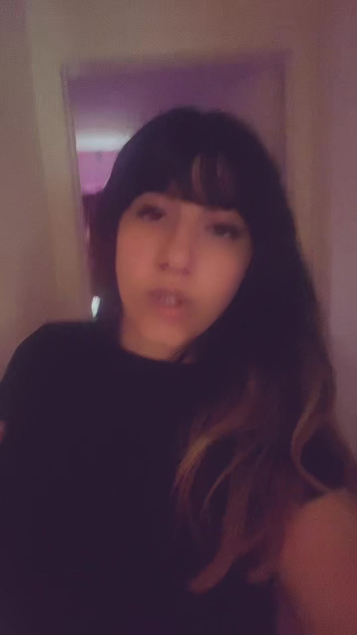 @sarahnextdoorgirl:)