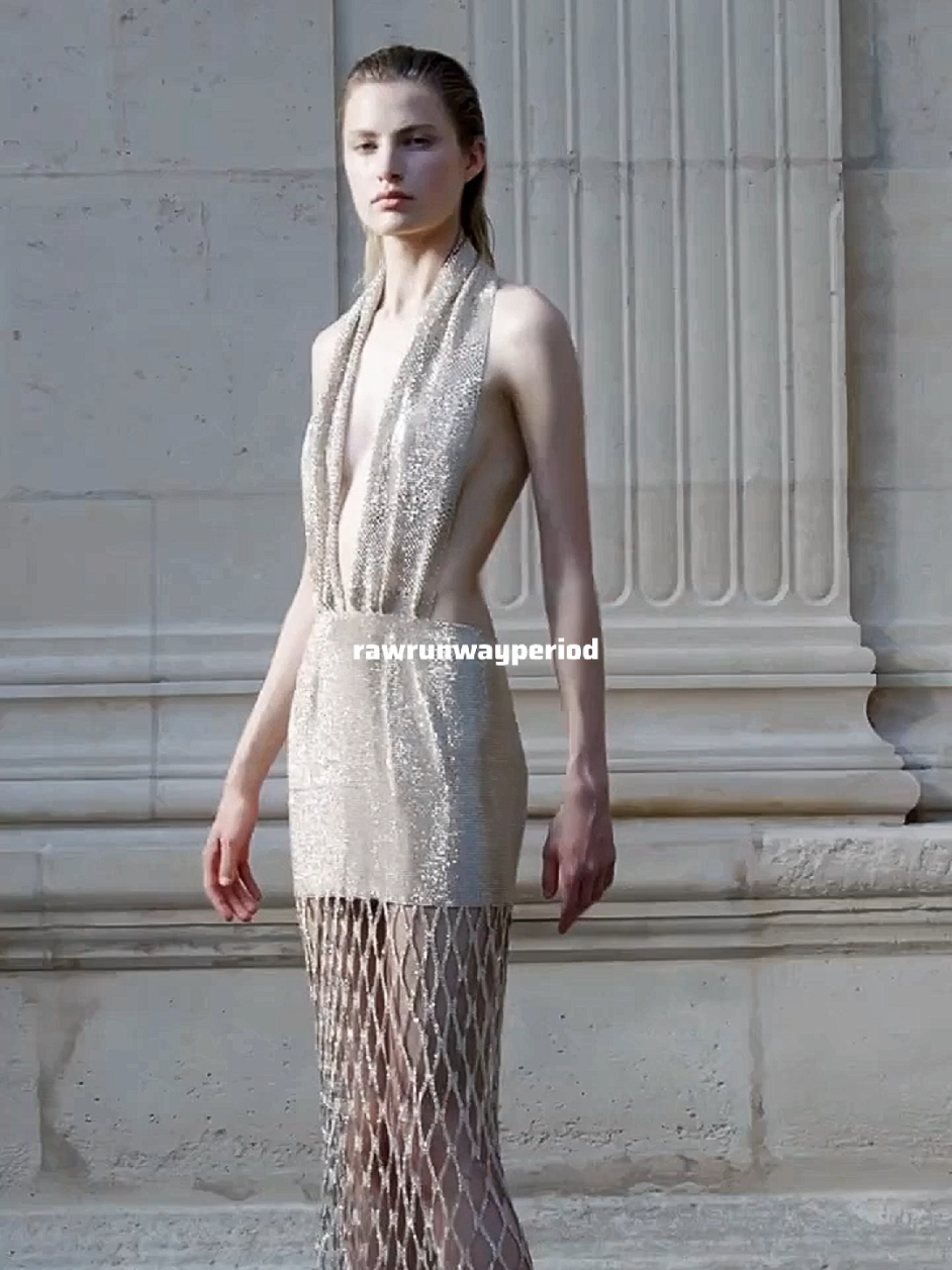 @RawRunway.
