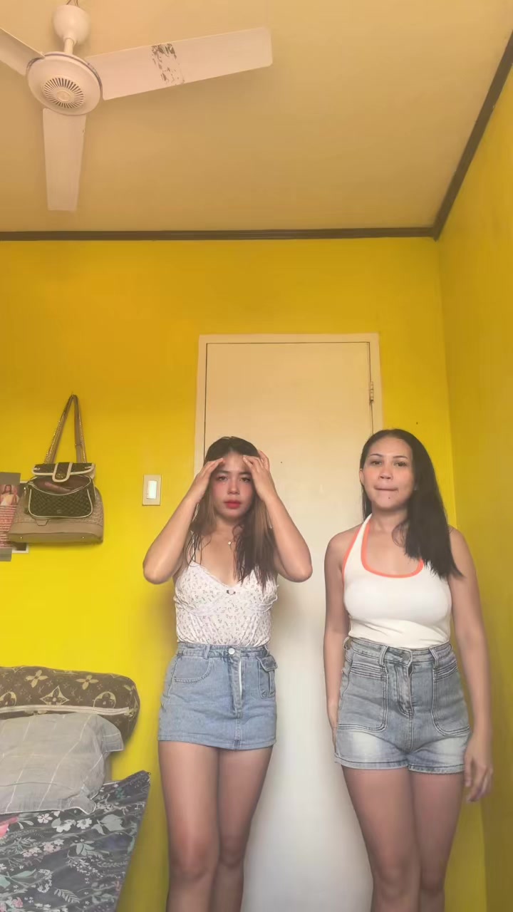 @🦋 C L A R A 🦋