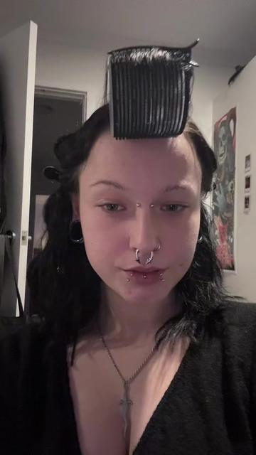 @𝔰𝔥𝔞𝔯