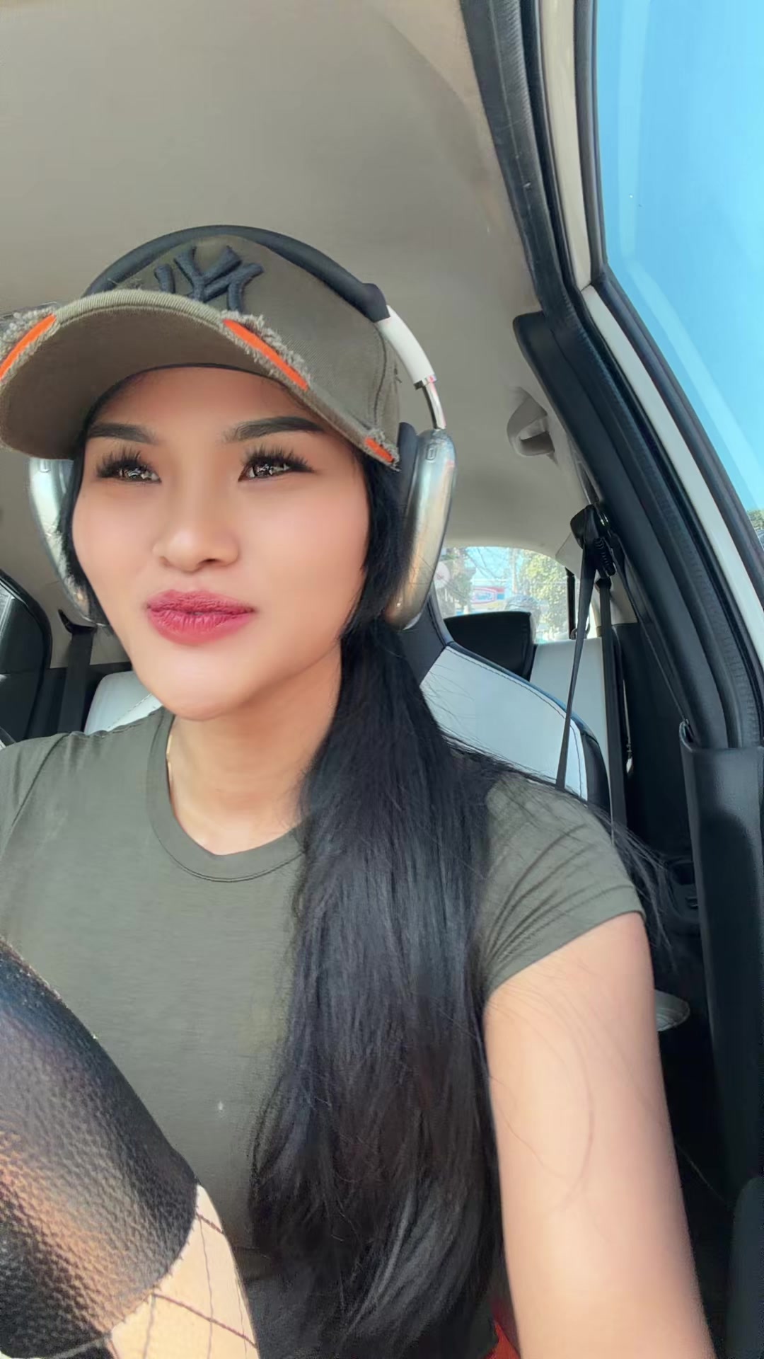 @Adhelputrii🦄