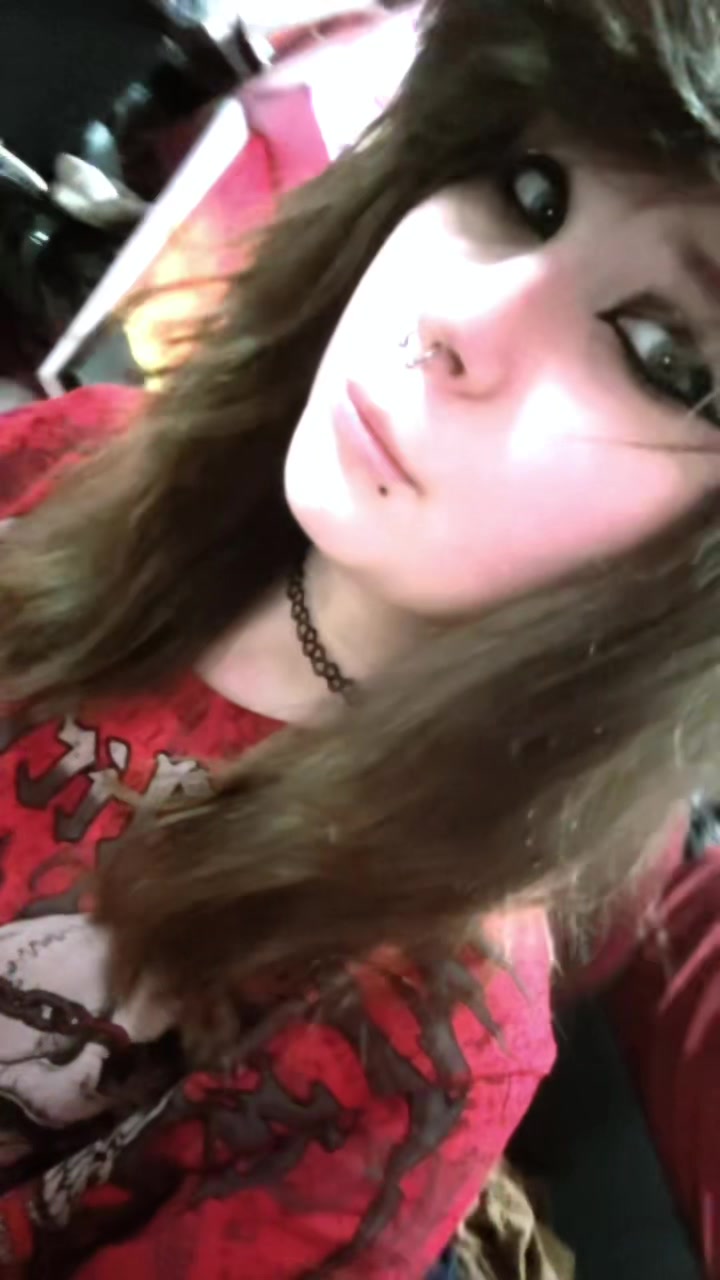 @dommi |-/ ⦻