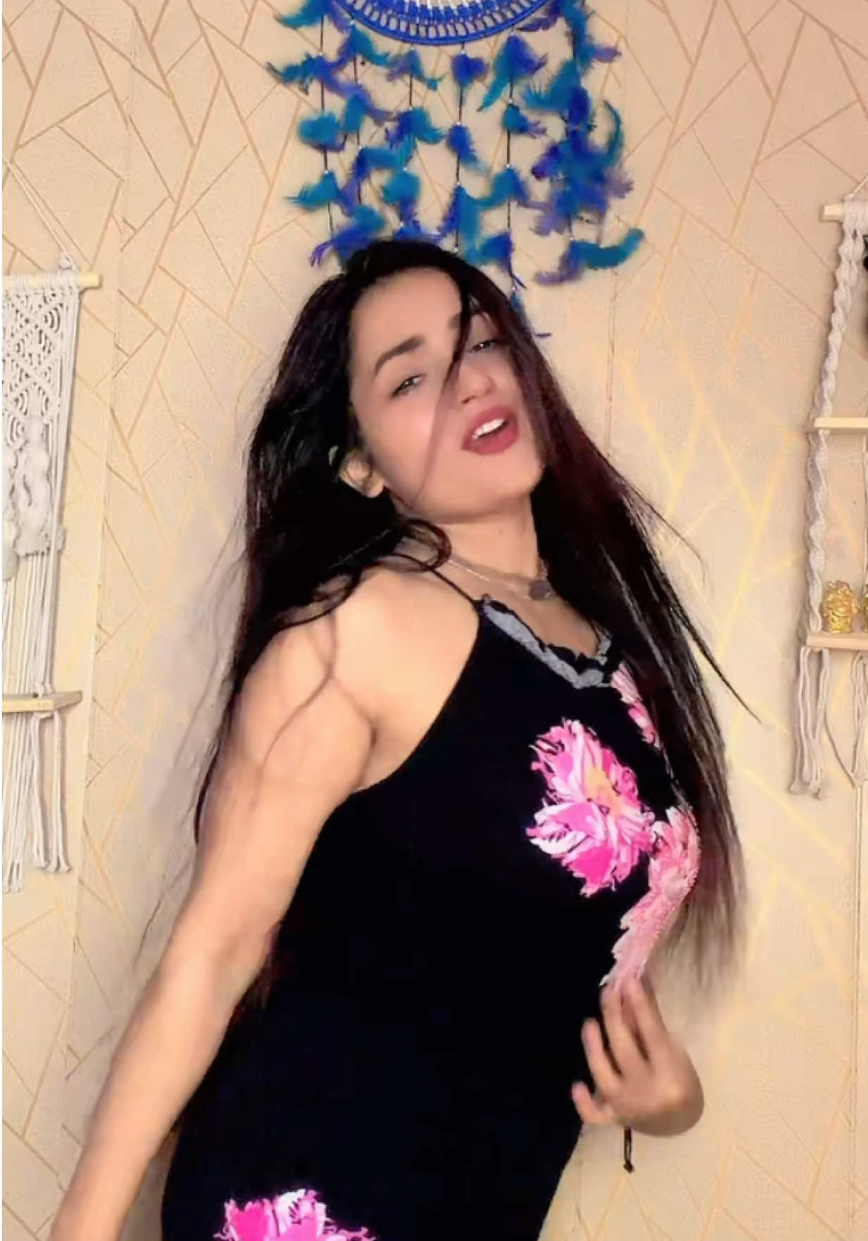 @Thakurain
