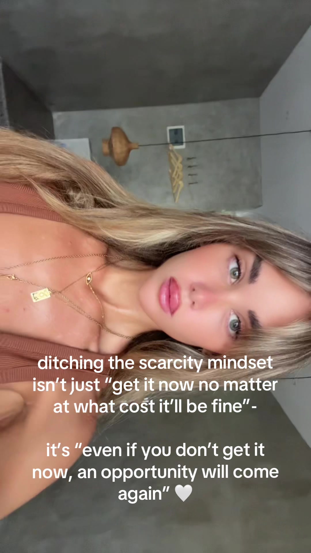 @Esma