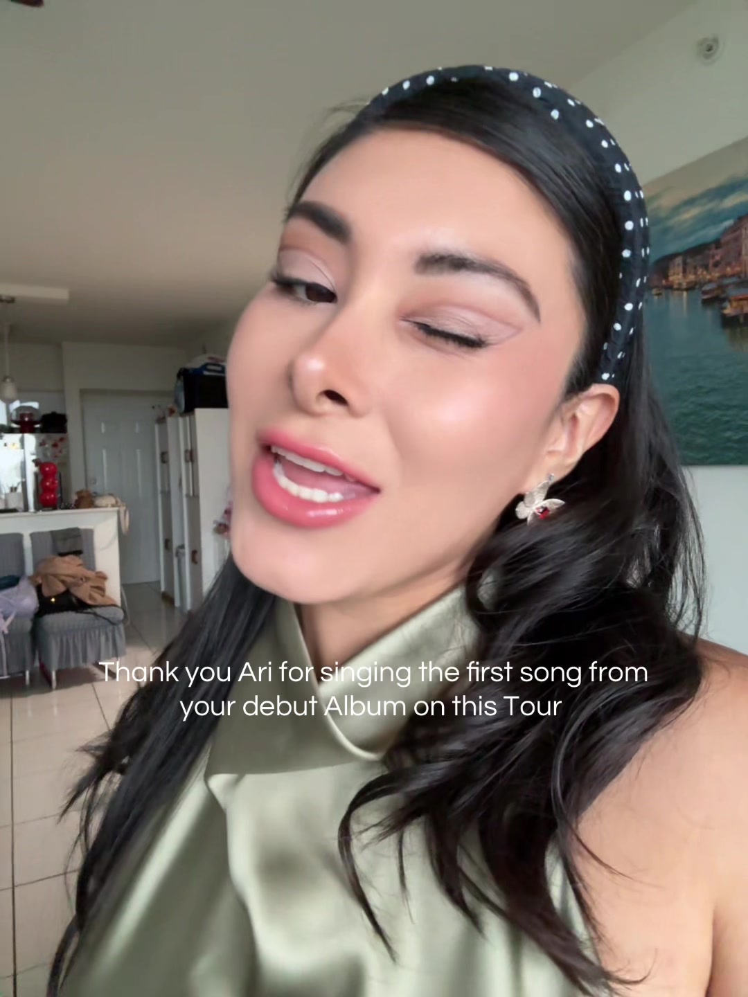 @Loraine