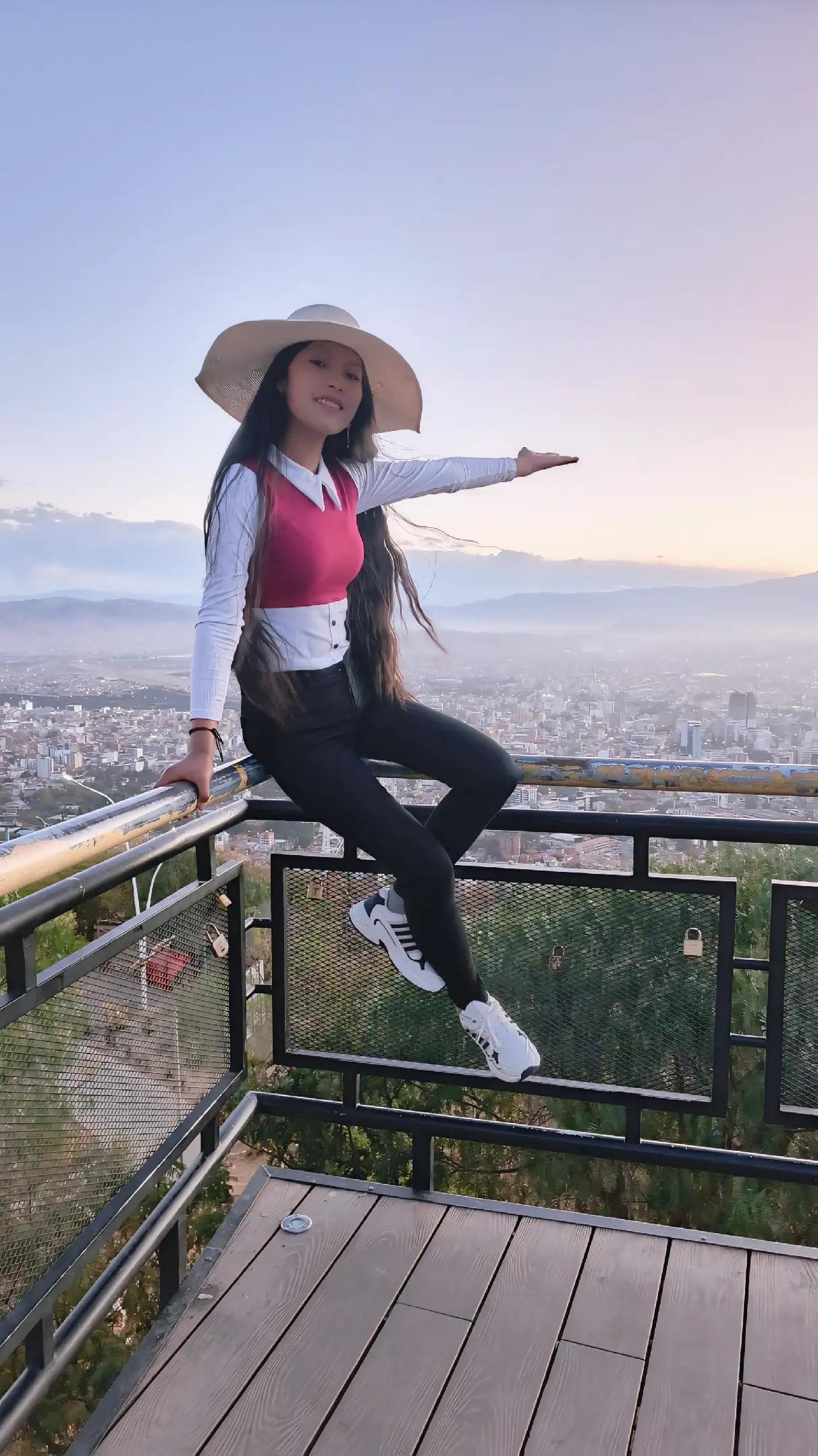 @&hearts;️🦋t&uacute; cholita Elvira 🦋&hearts;️