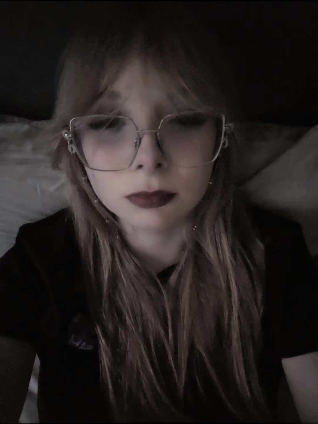 @.@