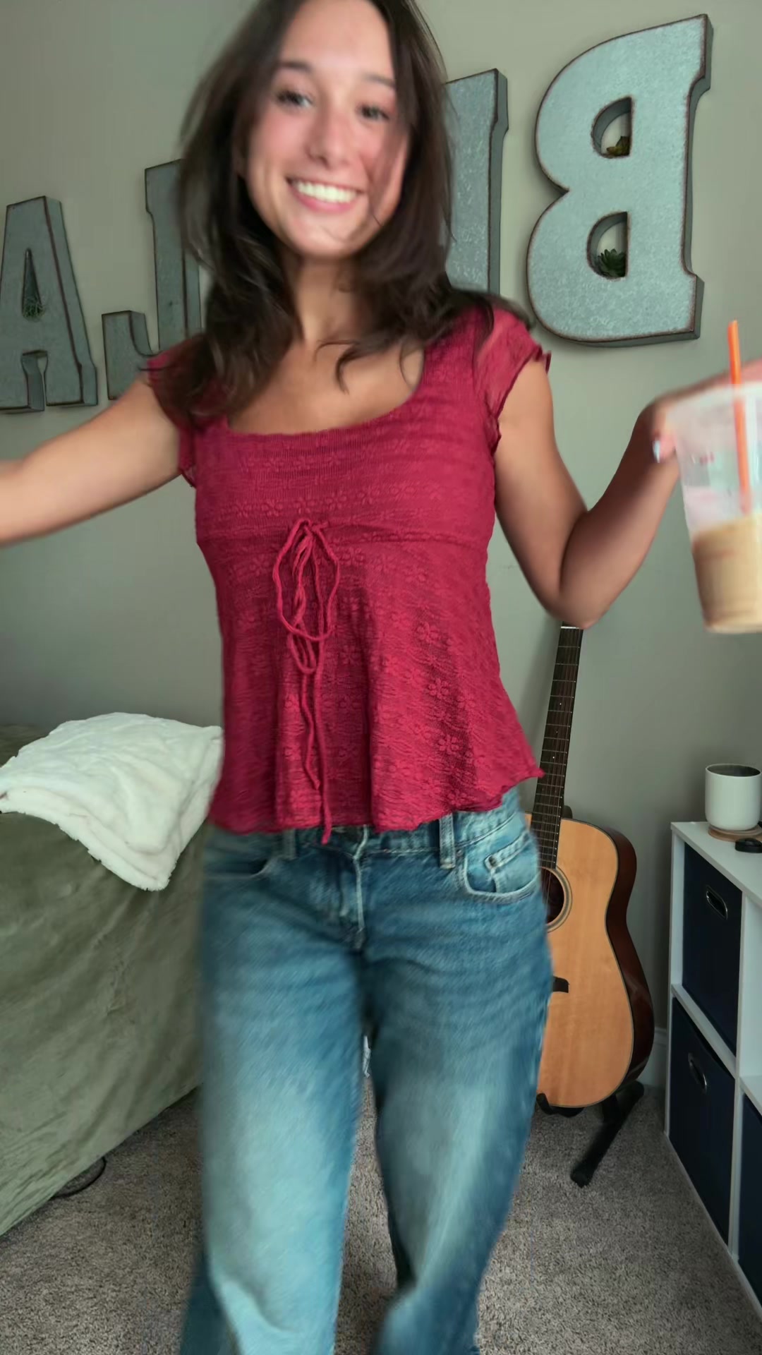 @Bella