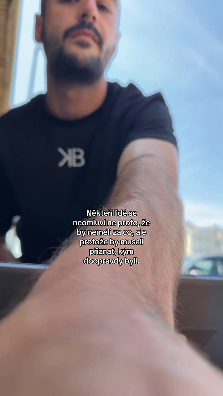 @ꓘB