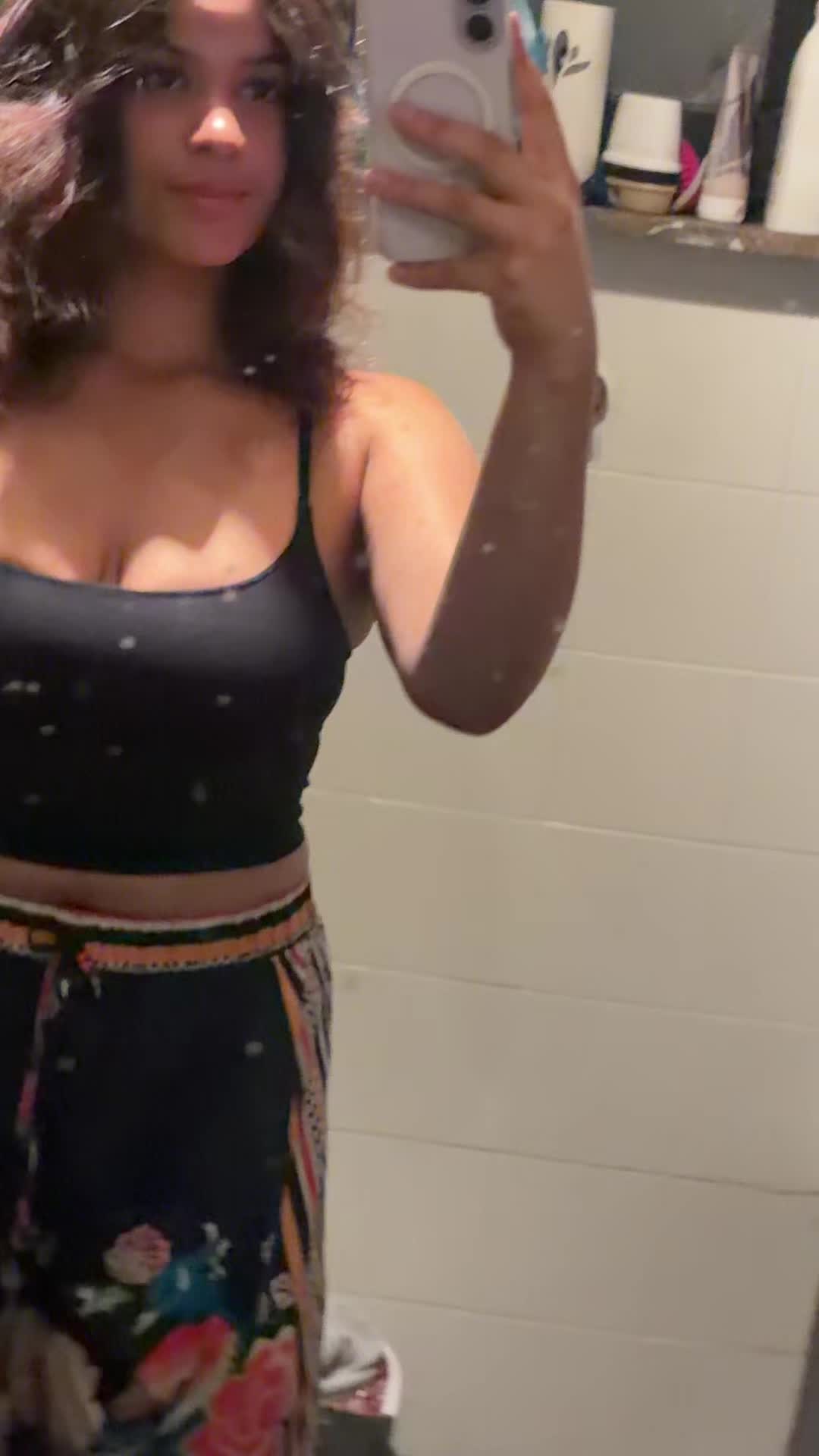 @Anyelina ❤️❤️🇧🇪🇨🇺