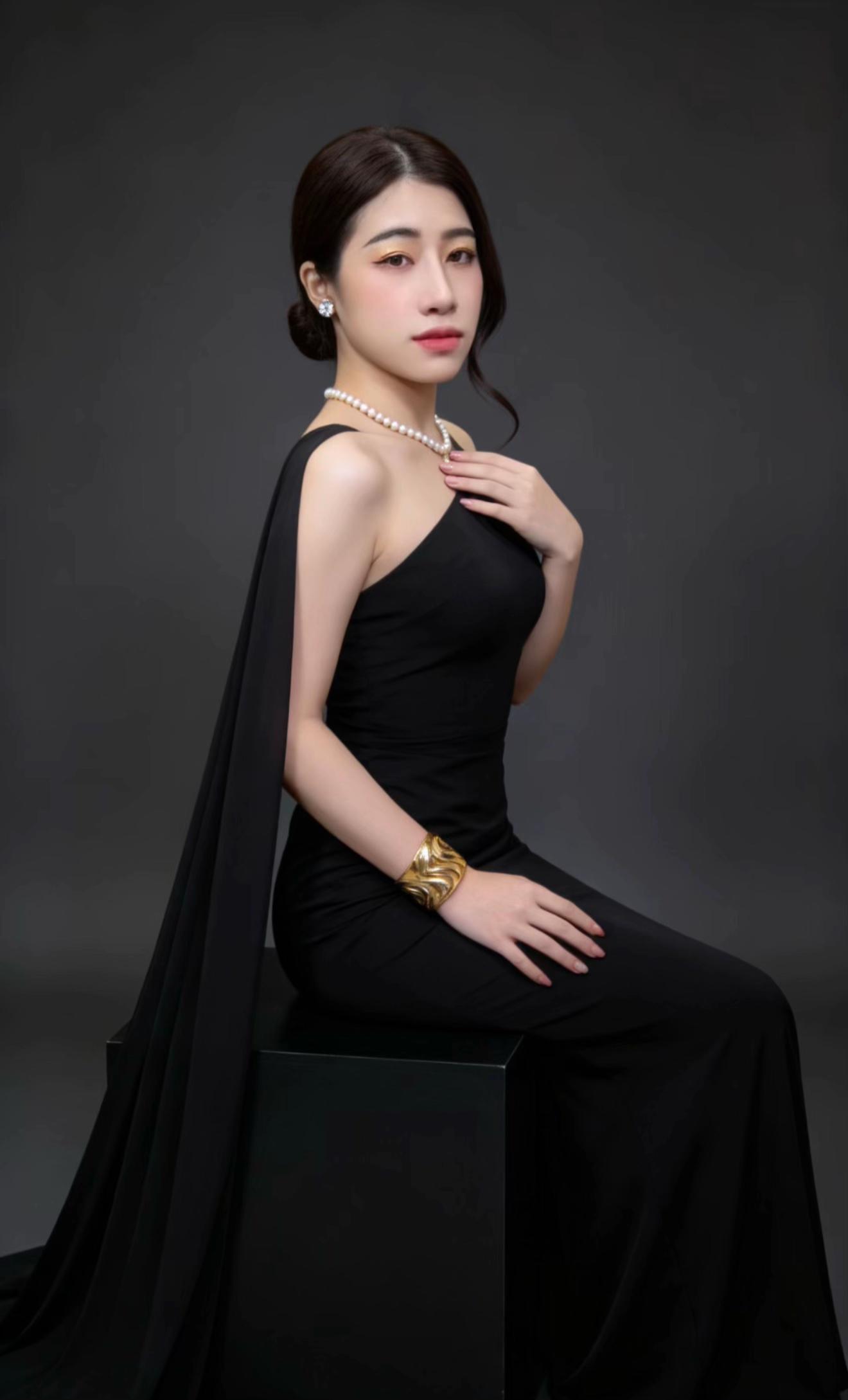 @莉莎