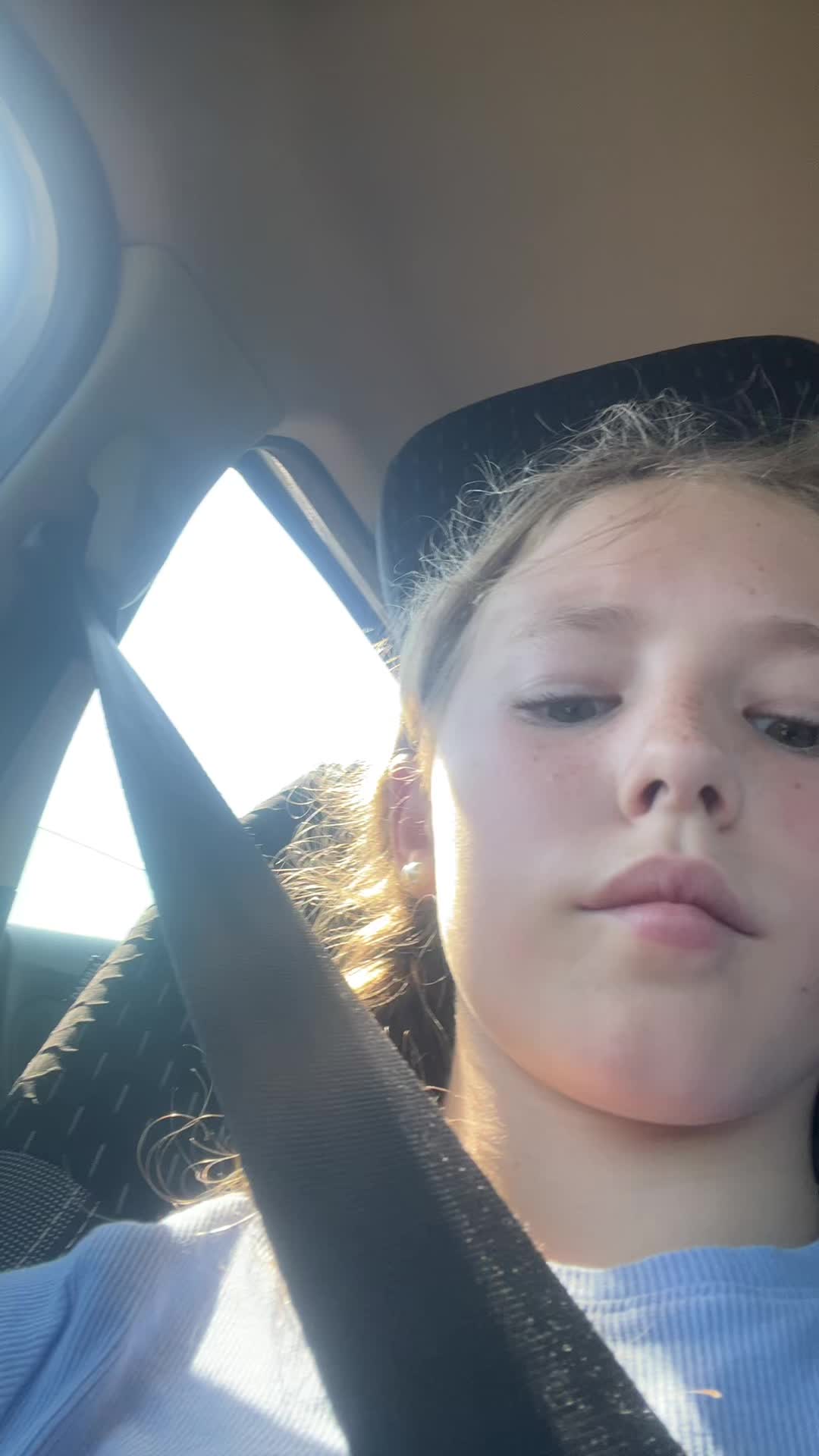 @ELLIEEEE🍒🍒❤️❤️👅