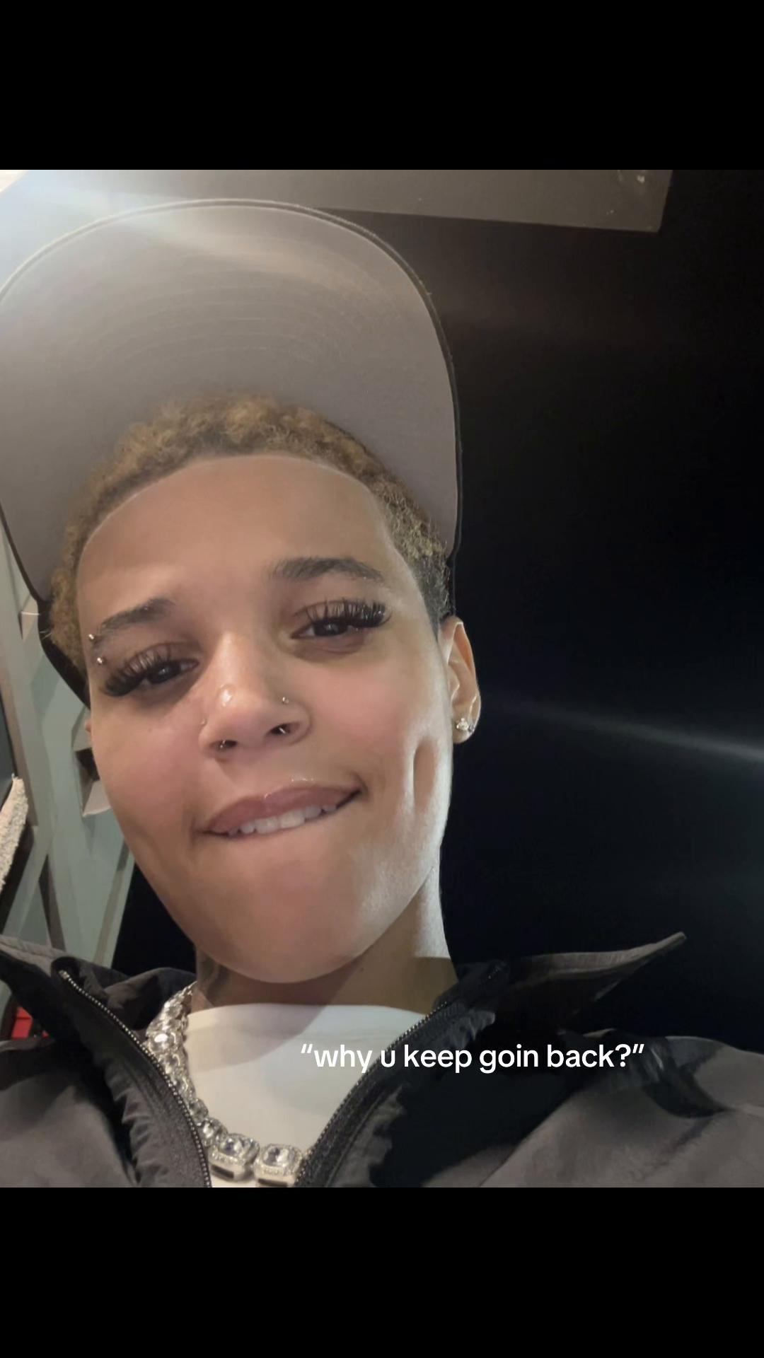 @shelovelayy