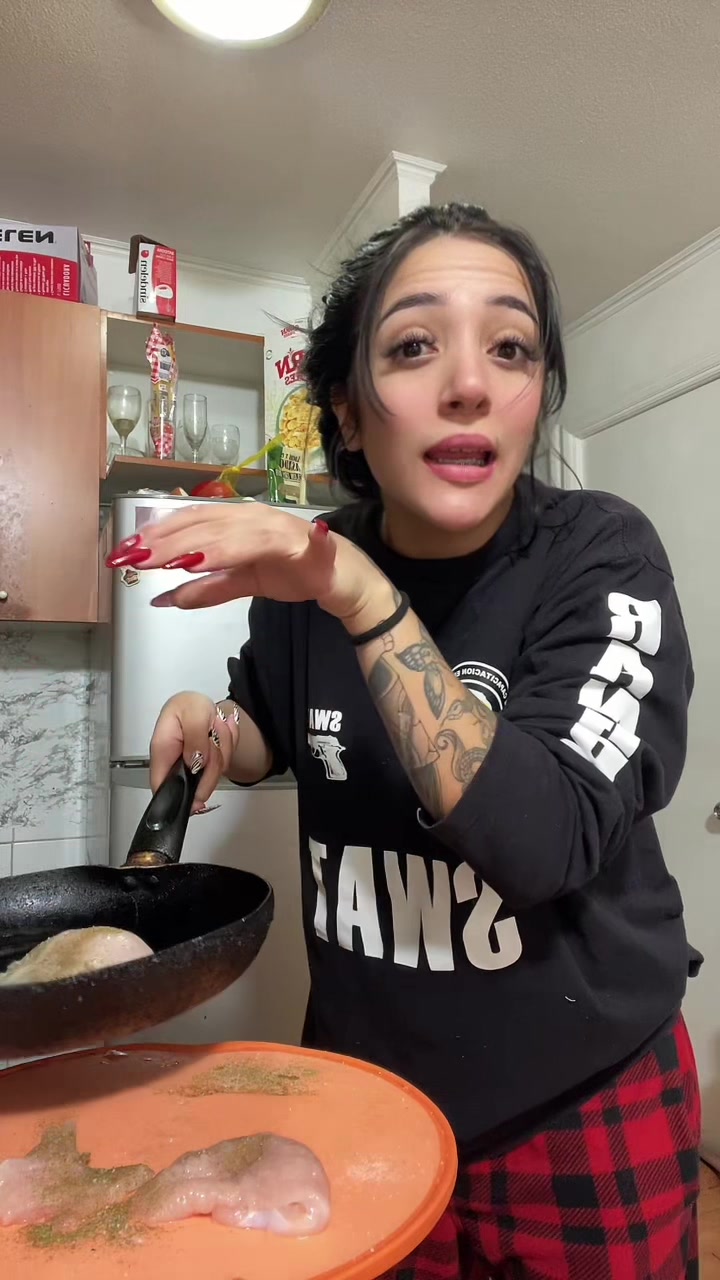 @itsdanisixx