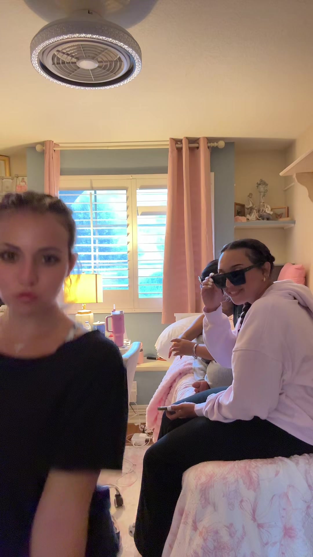 @notameliapesirii