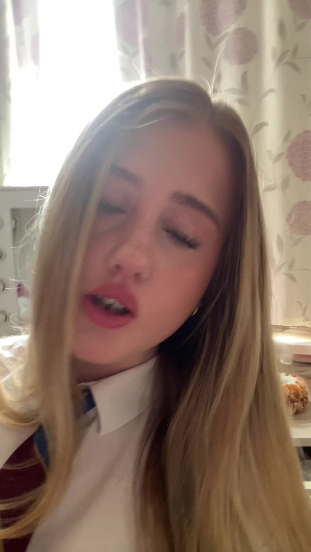 @𝒍𝒐𝒕𝒕𝒊𝒆