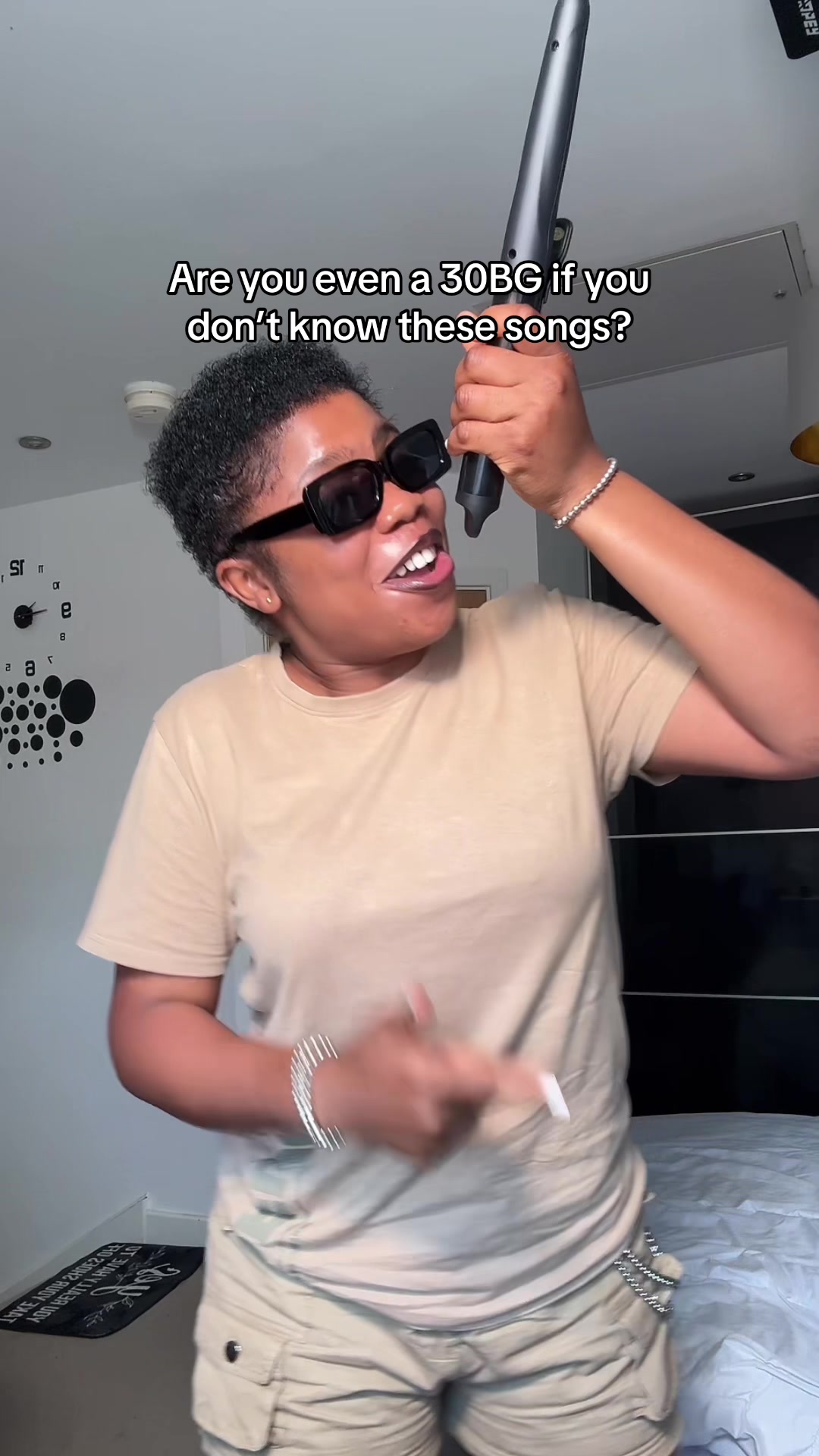 @Vibe Queen🎙️👑