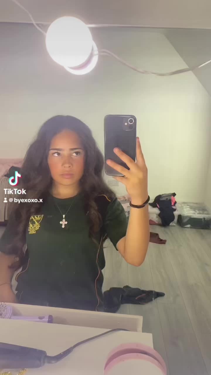 @📿👸🏽⚜️🪭🍒.