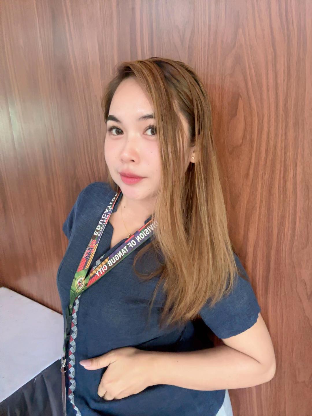 @𝑀𝒾𝓈𝓈 𝑅𝑜𝒸𝒽 👩&zwj;🏫🇵🇭