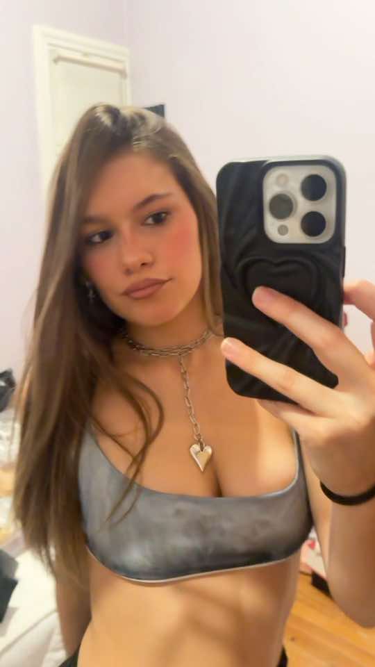 @vickkシ