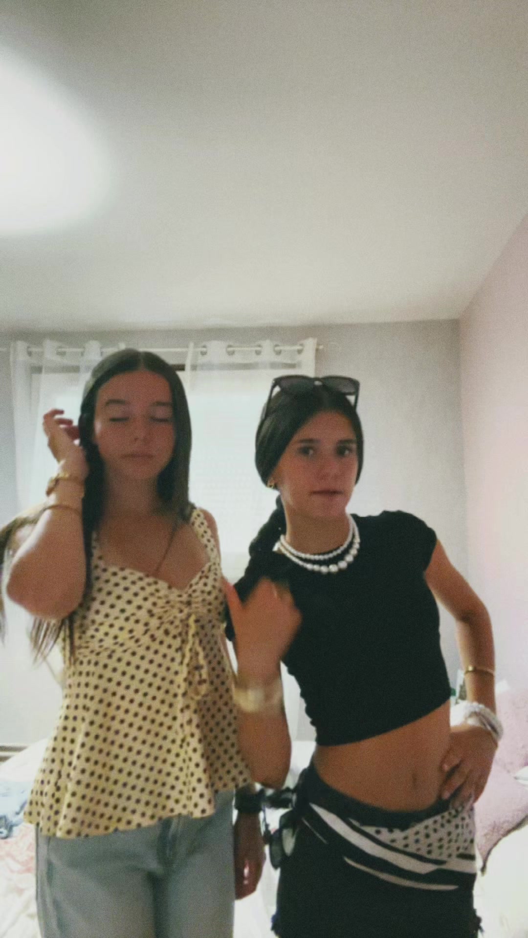 @👯&zwj;♀️