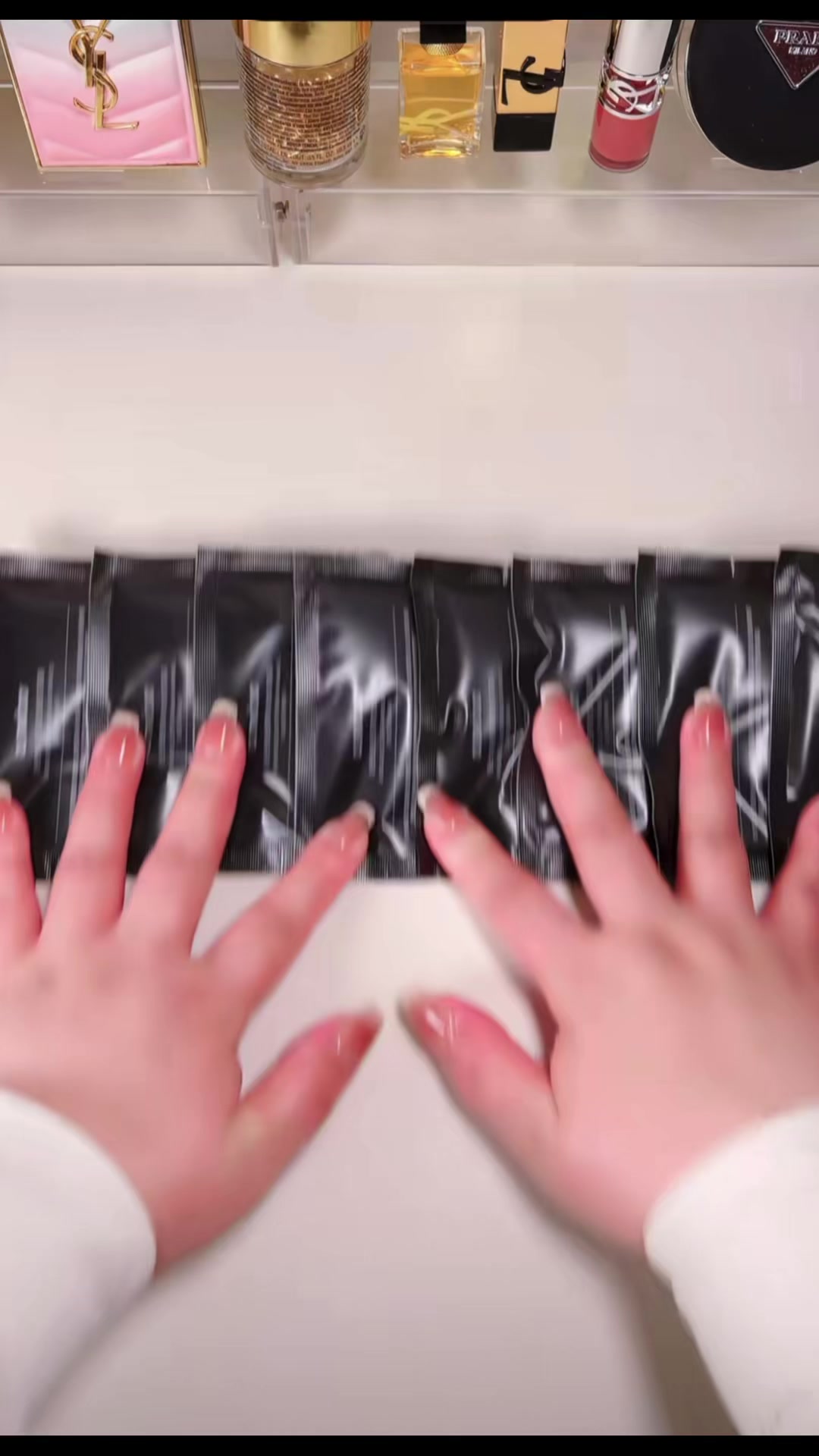 @๐
๐๐ฃ๐ฃ๐ ๐ข๐๐ ๐๐ช๐ฅ