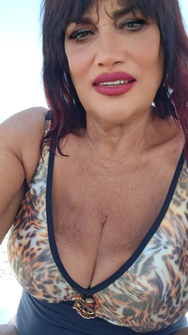@Angela Celeste