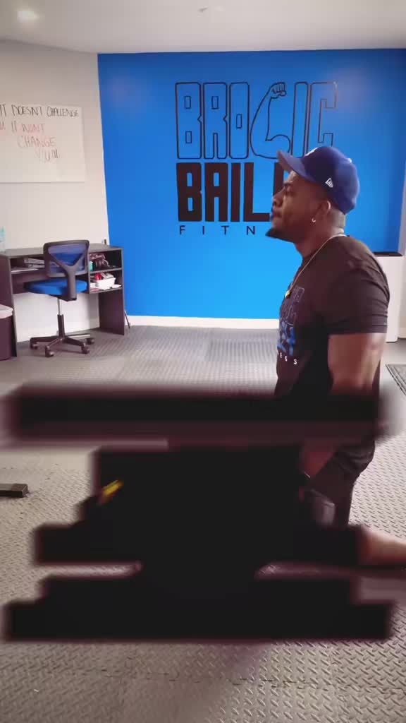 @Alex Bailey | FITNESS COACH