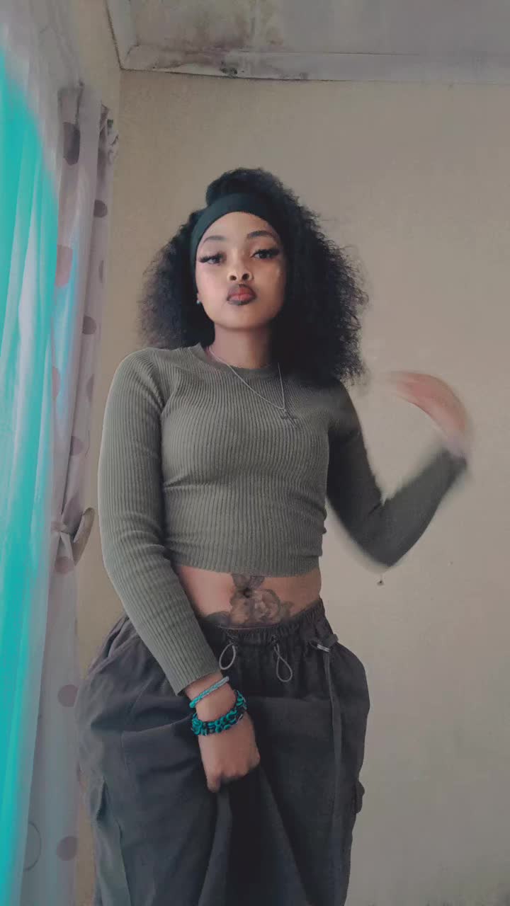 @𝑶.𝒇𝒆𝒏𝒕𝒔𝒆𝒆𝒆🧸❤️