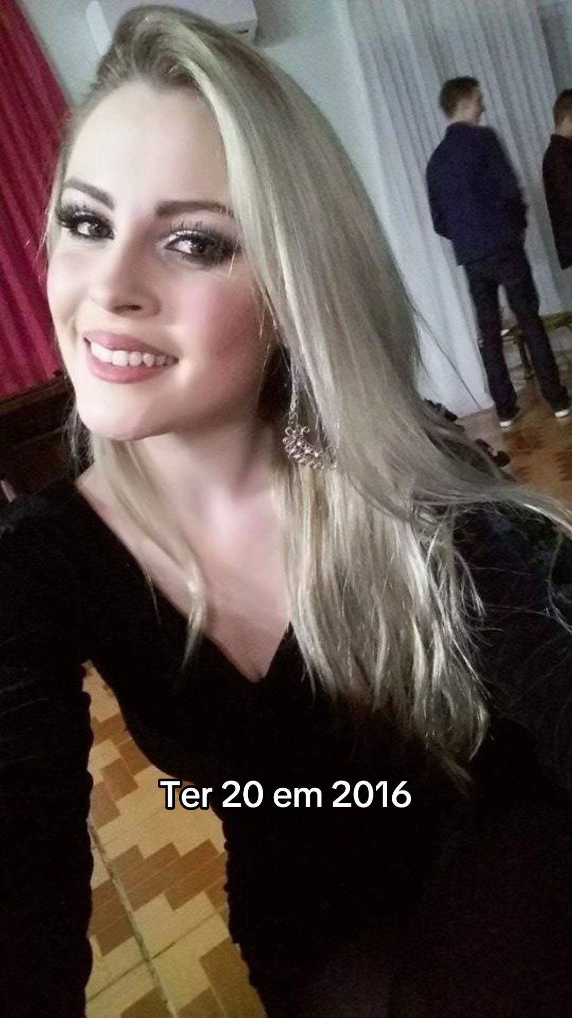 @Tain&aacute; Zunkowski (Tat&aacute;)