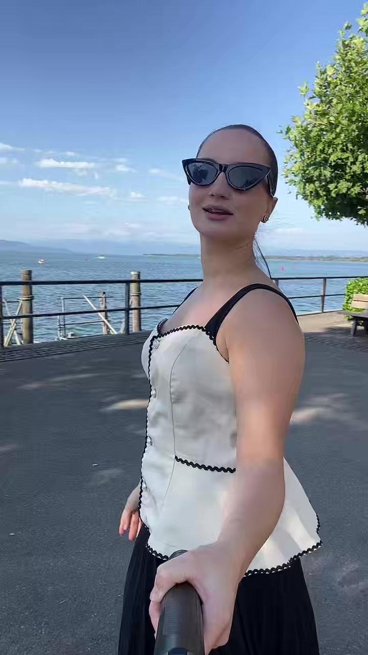@Ā
