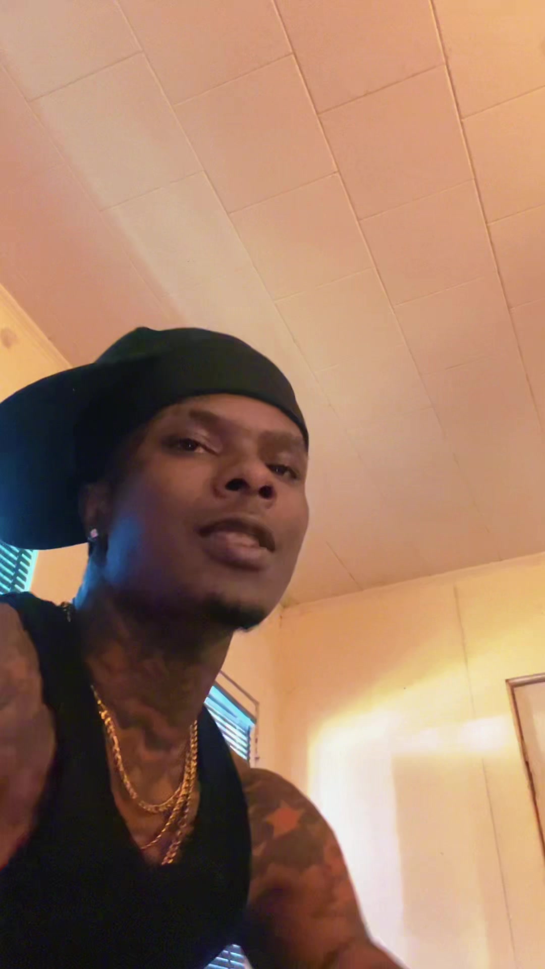 @DEE🖤🐐