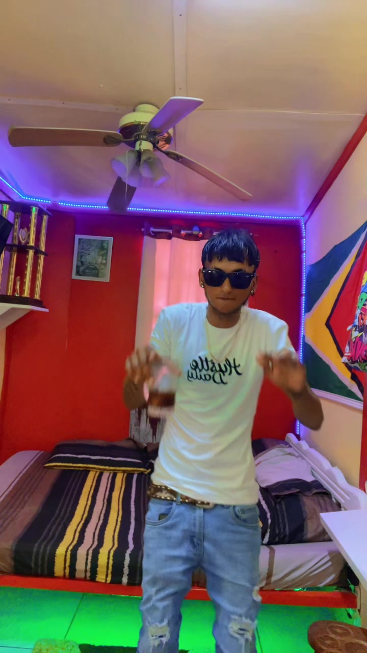 @.ITZVICKASH_🇬🇾/🇧🇧