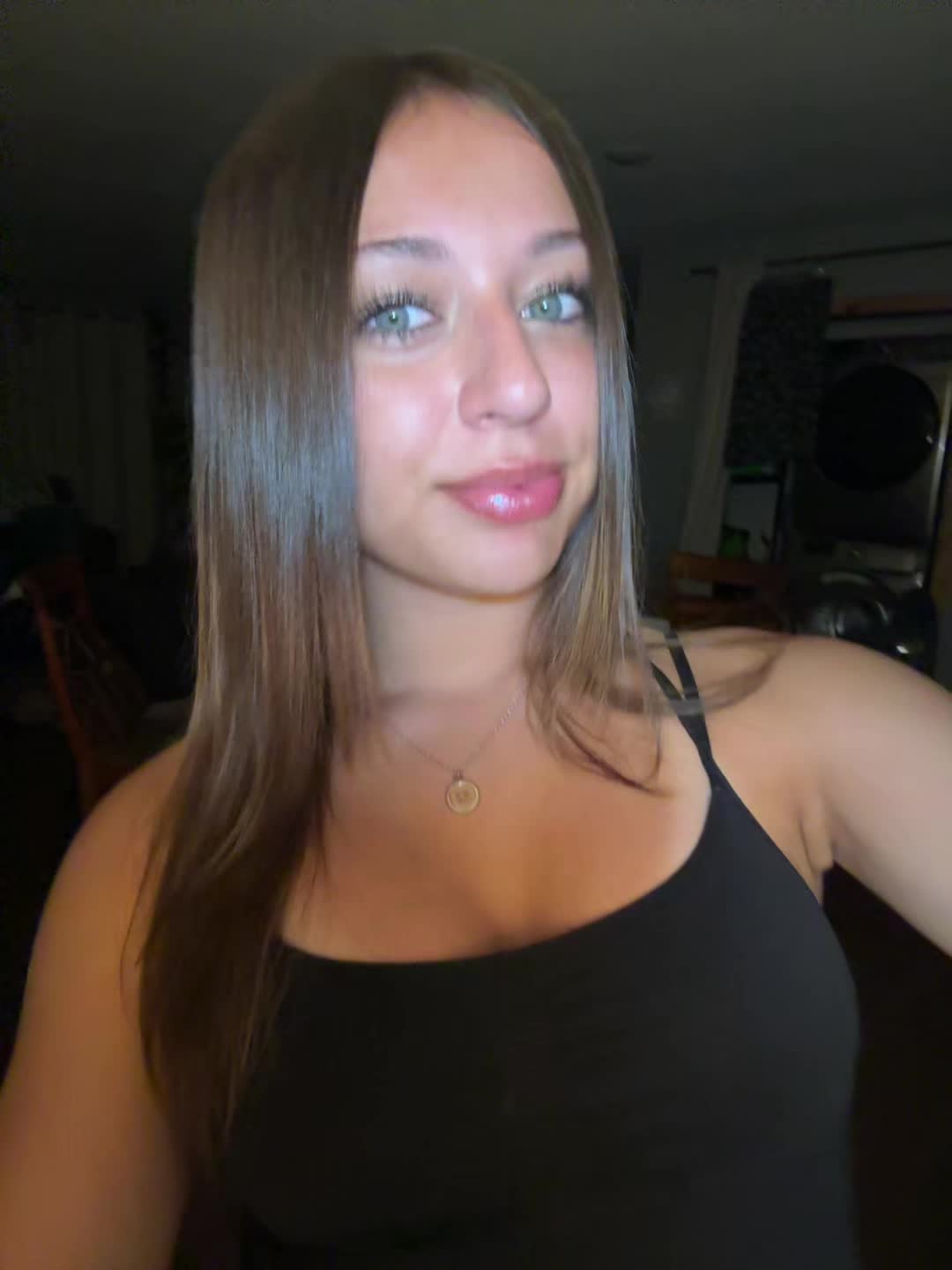 @Mynameizzybella