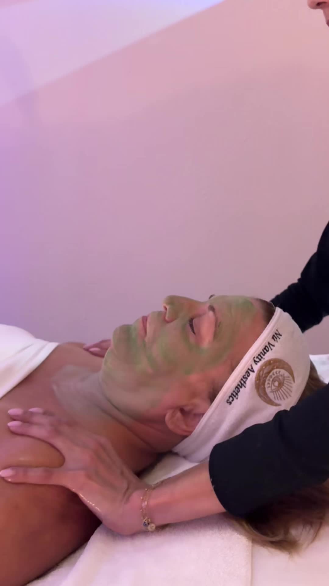 @N&uacute; Skin by Missey &bull; Facials