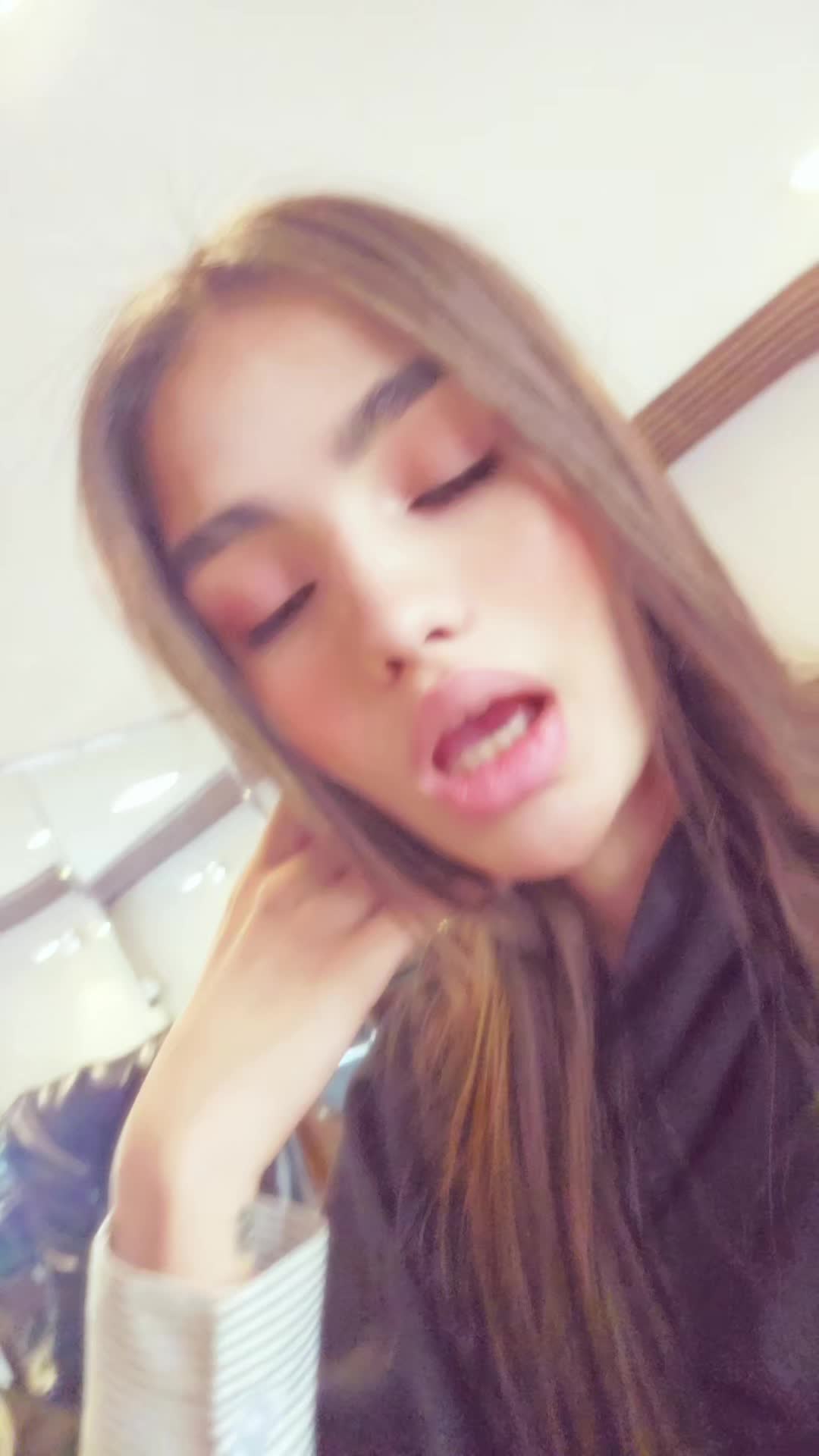 @🦢