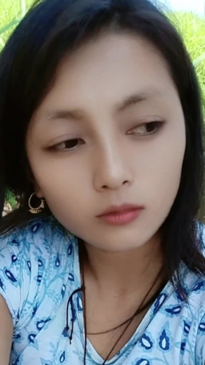 @Addicte with phone 😆