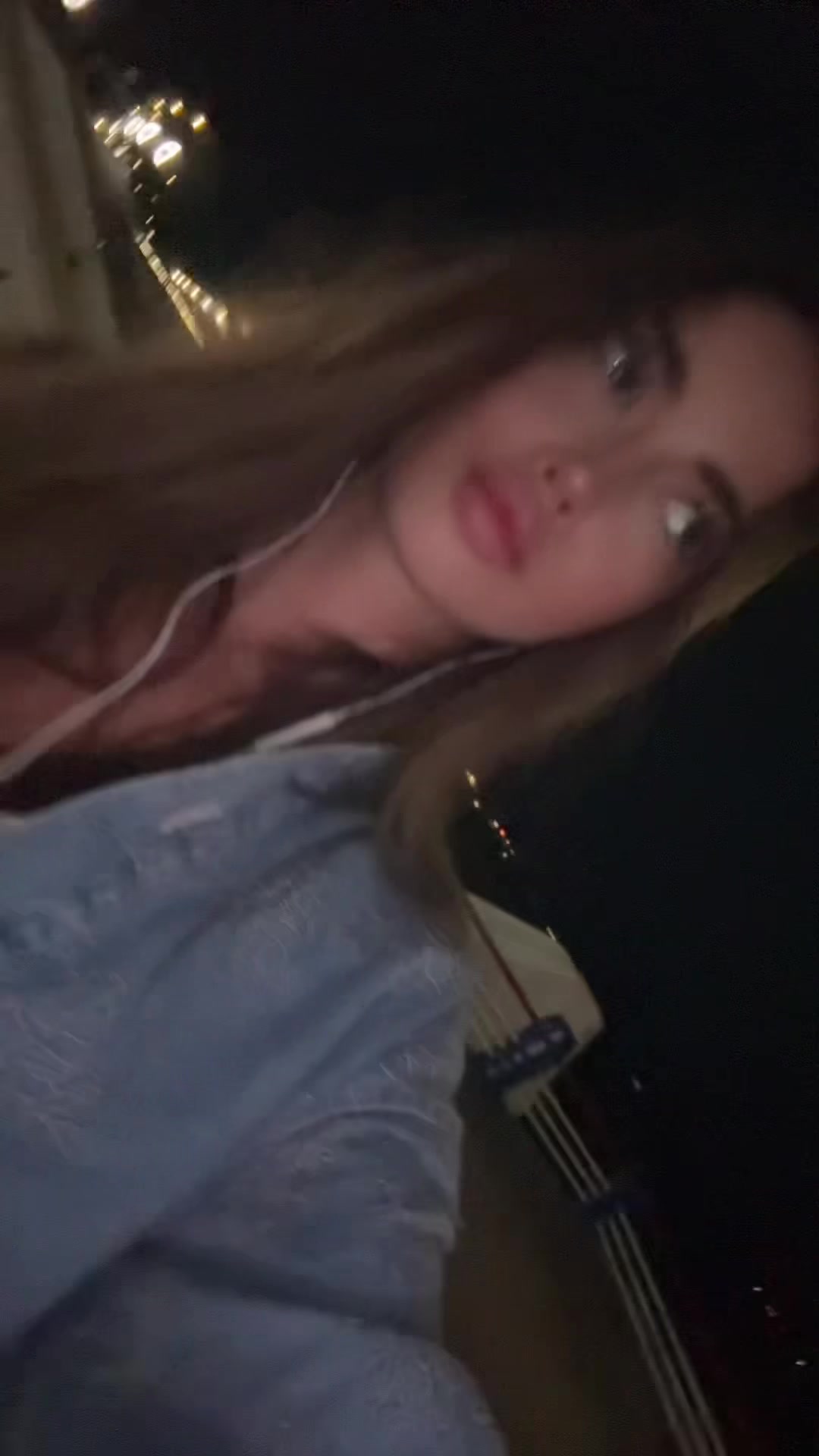@Ellina