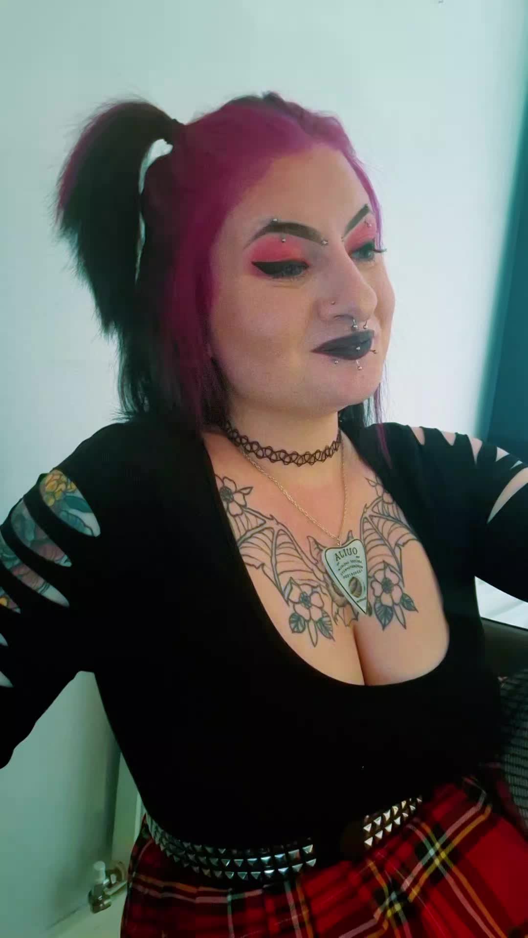 @ErinJayne
