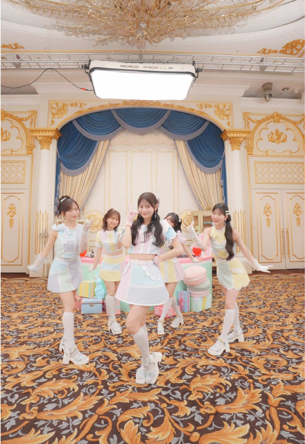 @AKB48