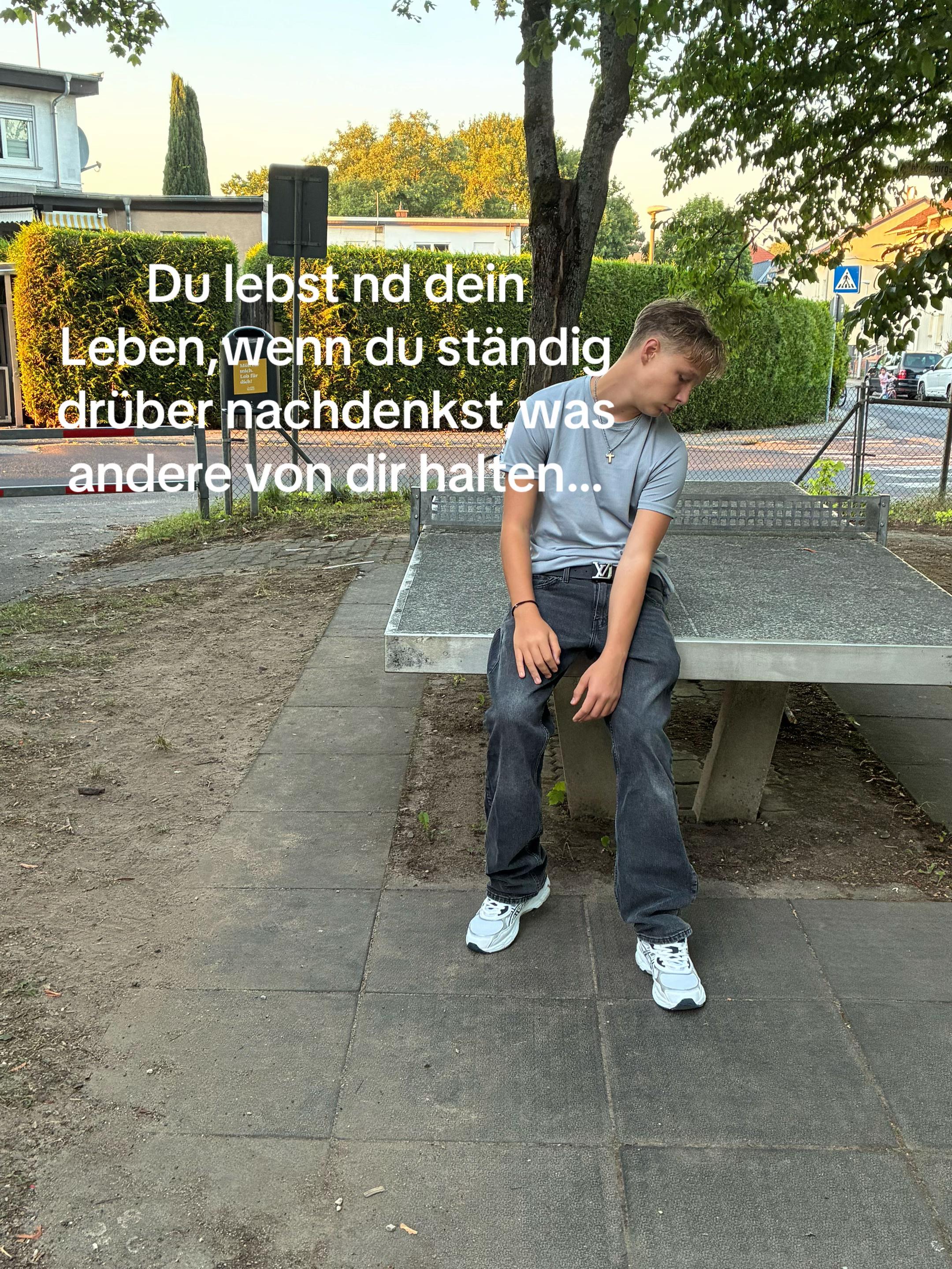 @F💫