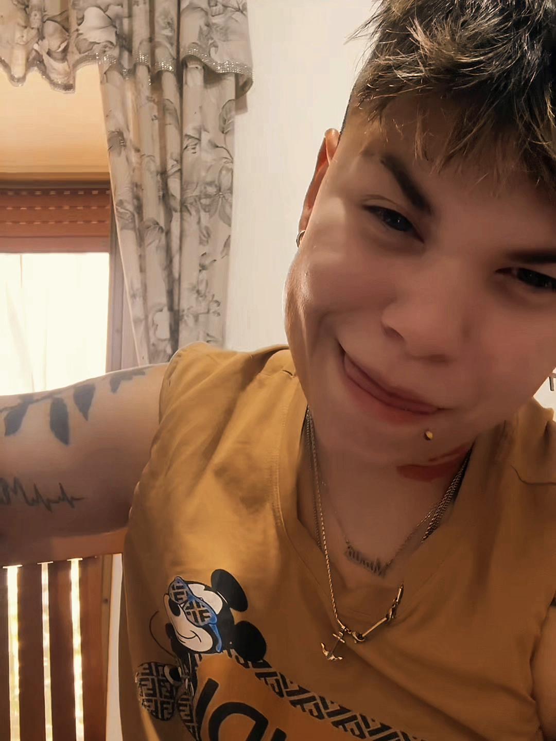@Ale🏳️&zwj;🌈😏