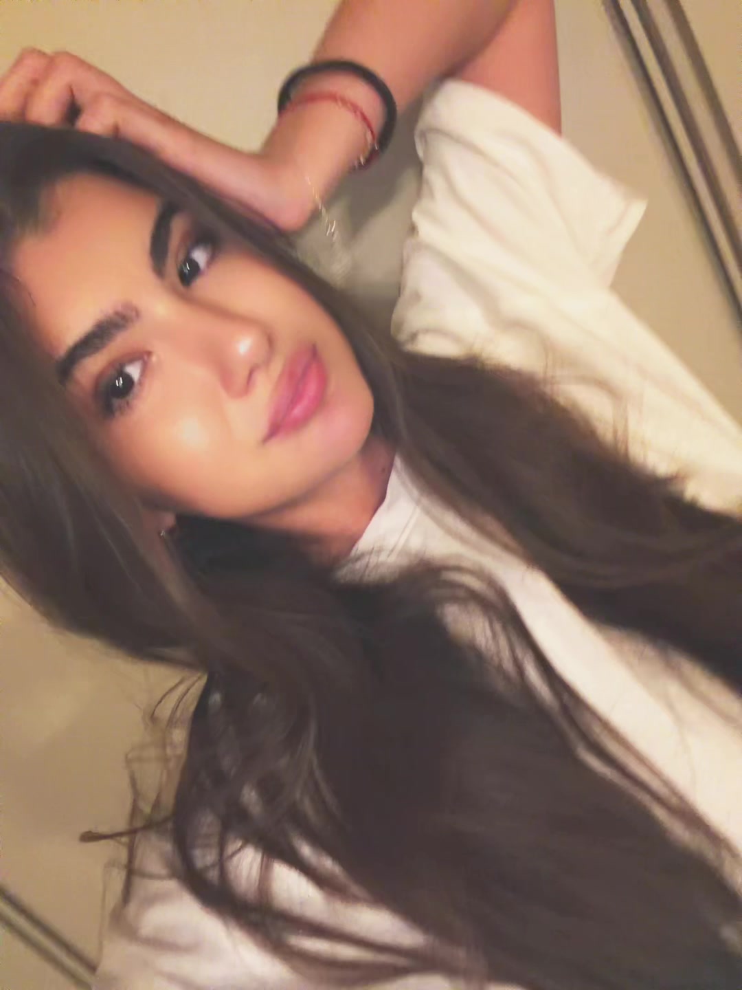 @Ari🤍