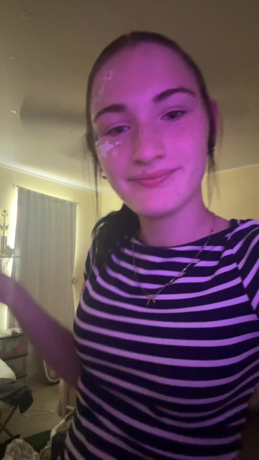 @ᴀᴠᴀ ɴɪɴᴀ🌊⚓️