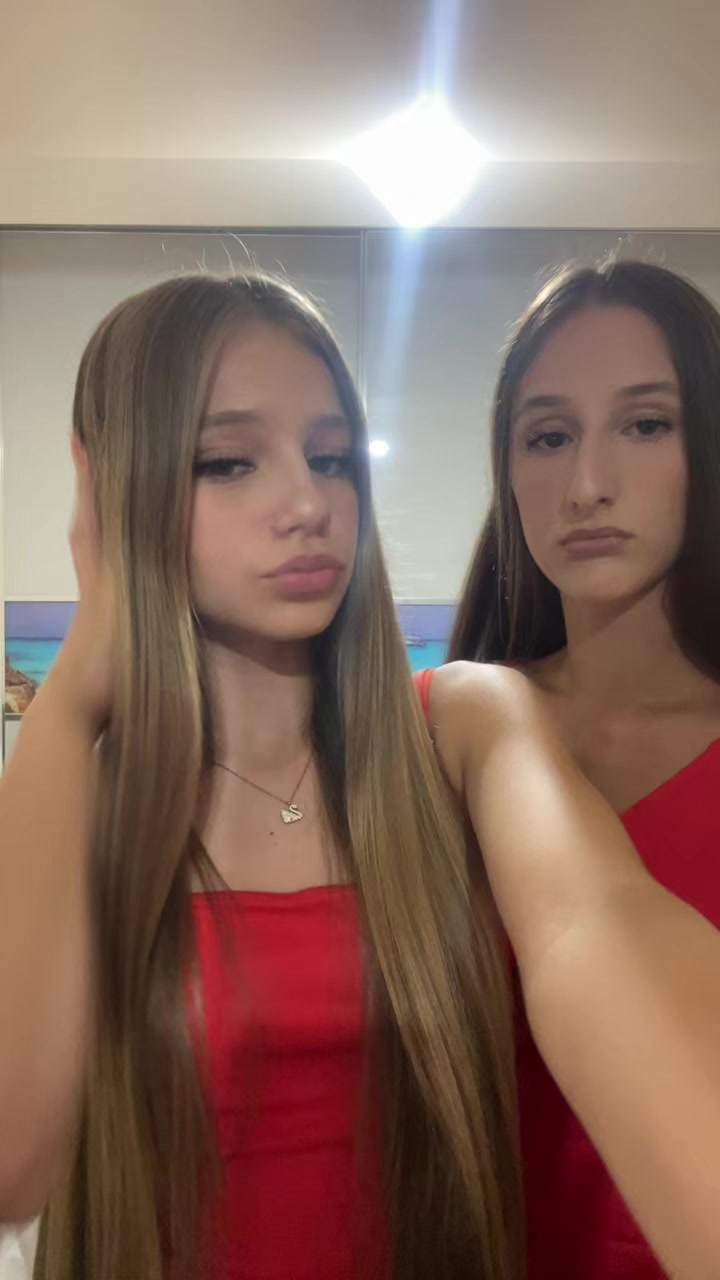 @Bella