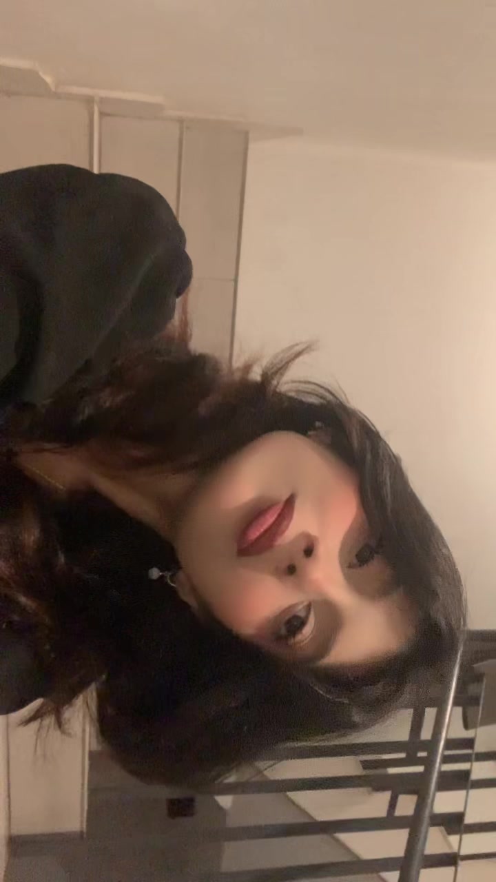 @v_v