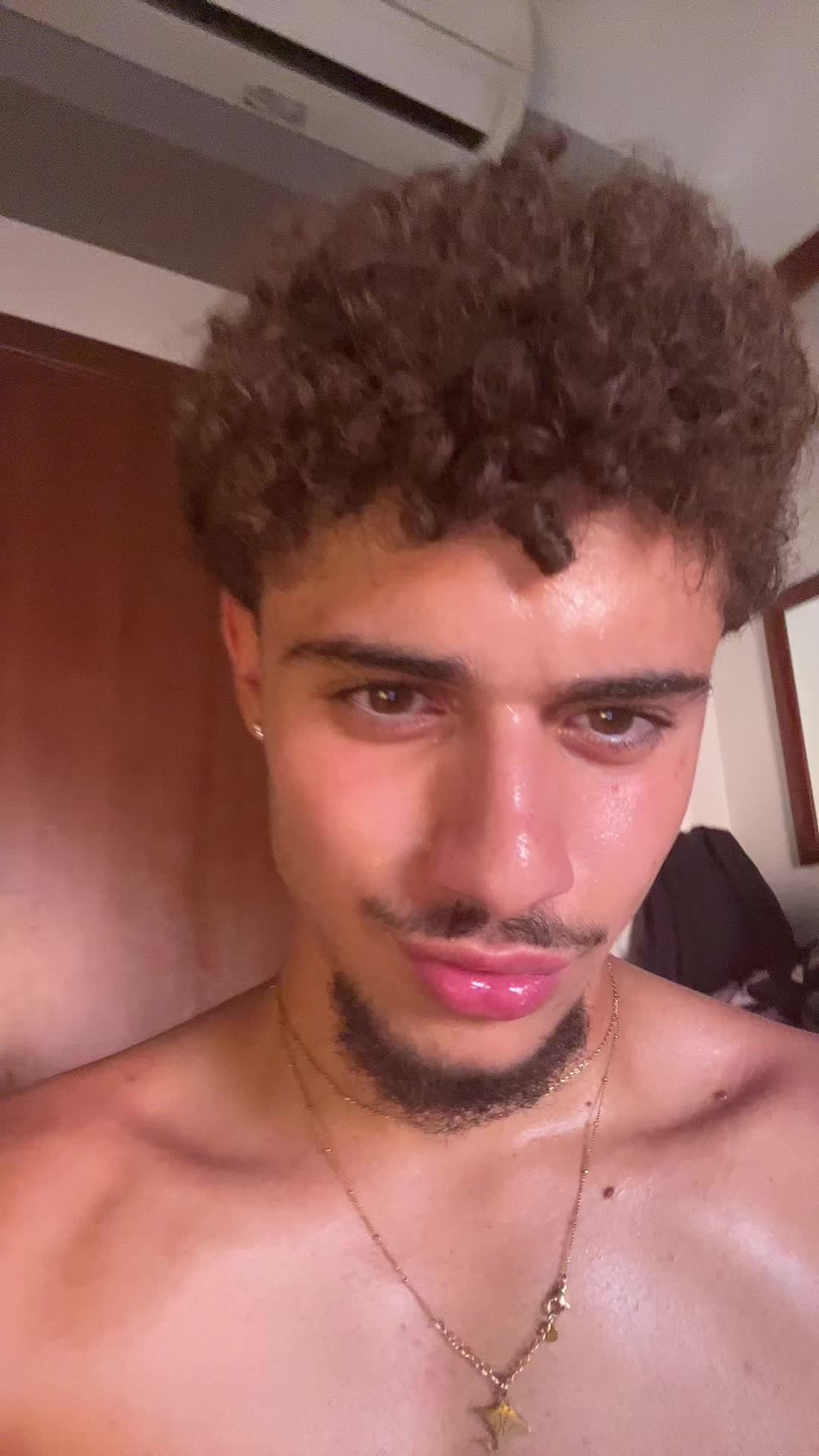 @𝕬𝖒𝖔𝖘 💫