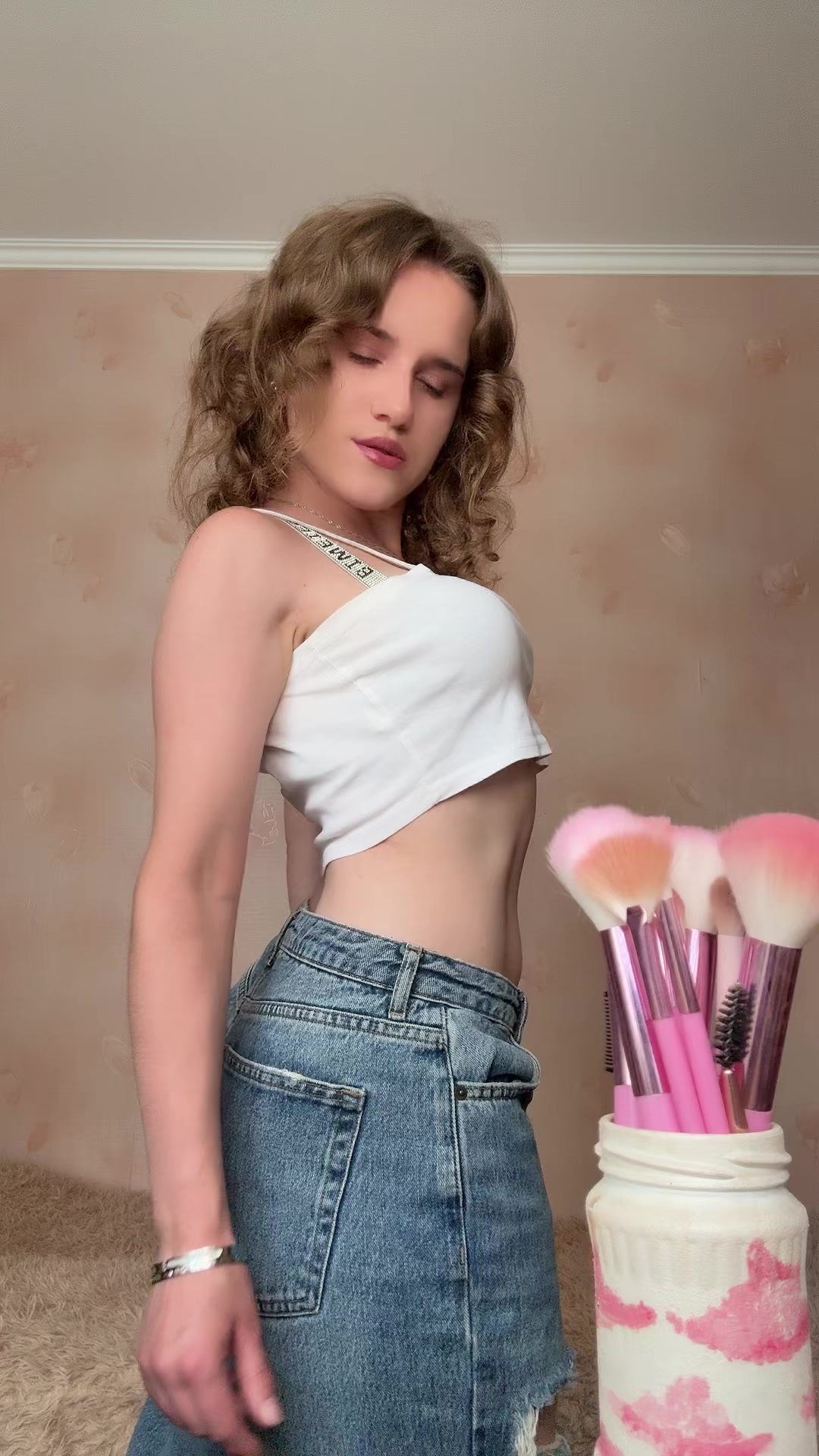 @olya makima