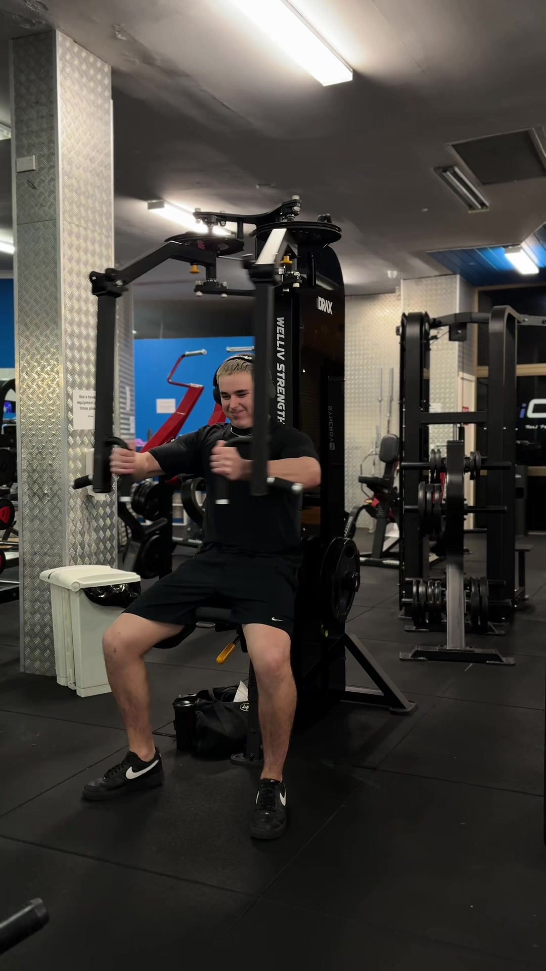 @jarrah.lifts